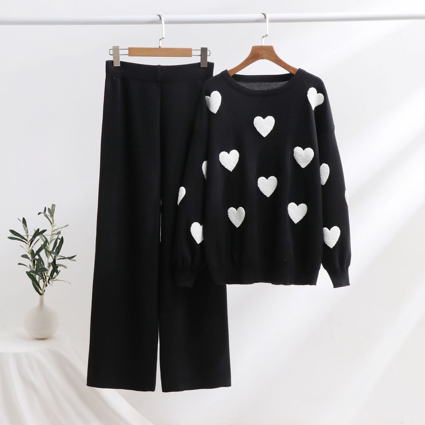 Set elegant tricotat cu inimă de Cristina Gore