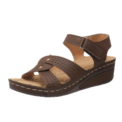 Sandale elegante cu platformă de Cristina Gore