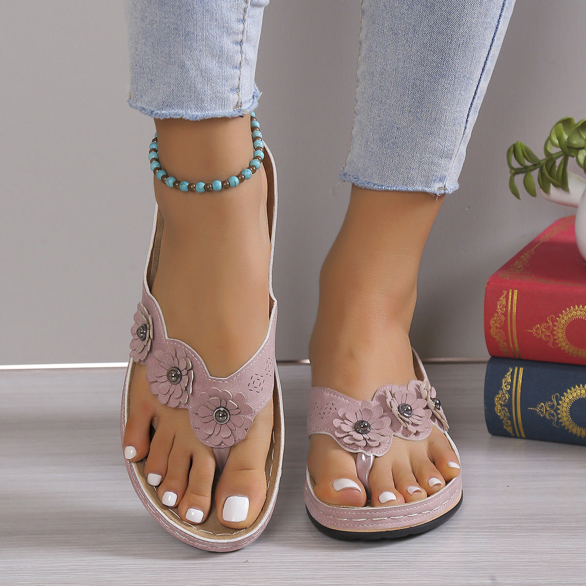 Sandale cu platformă Cristina - Model cu trei flori