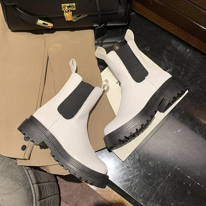 Ghete Martin pentru femei Cristina - Model din piele rasă