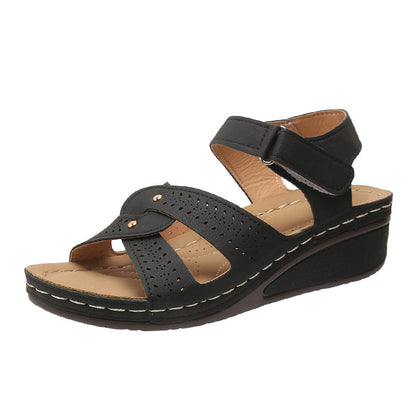 Sandale elegante cu platformă de Cristina Gore