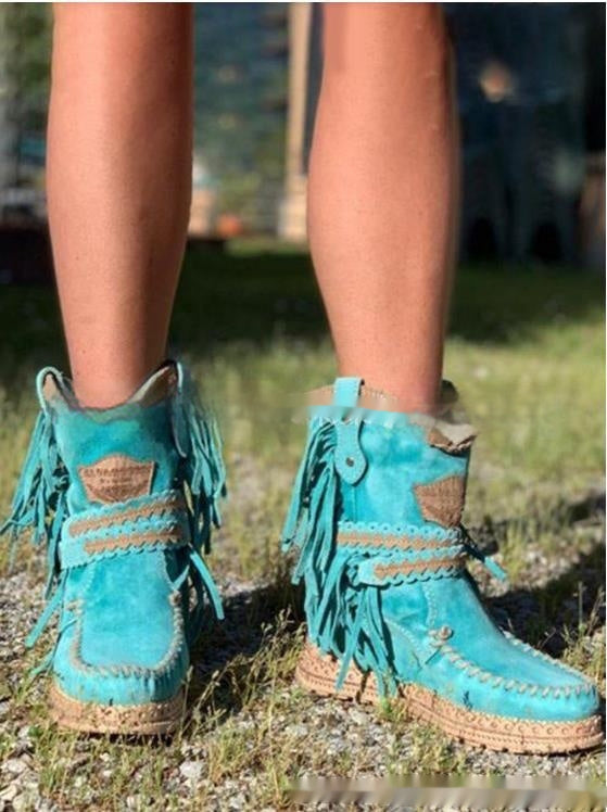 Ghete Cristina din piele întoarsă cu ciucuri - Inspirație boemă Pinterest