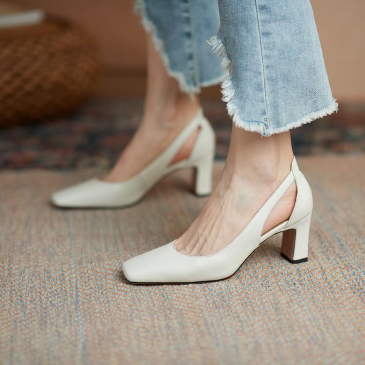 Pantofi eleganti cu toc bloc de la Cristina Gore