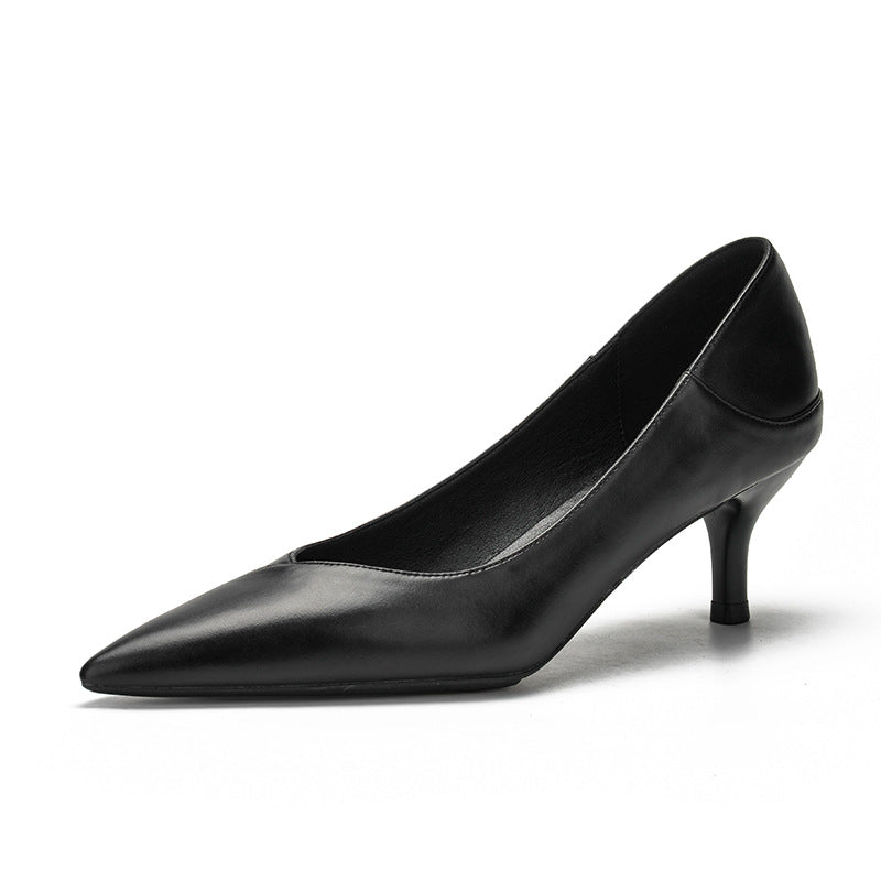 Tocuri elegante din piele de oaie neagră de Cristina Gore