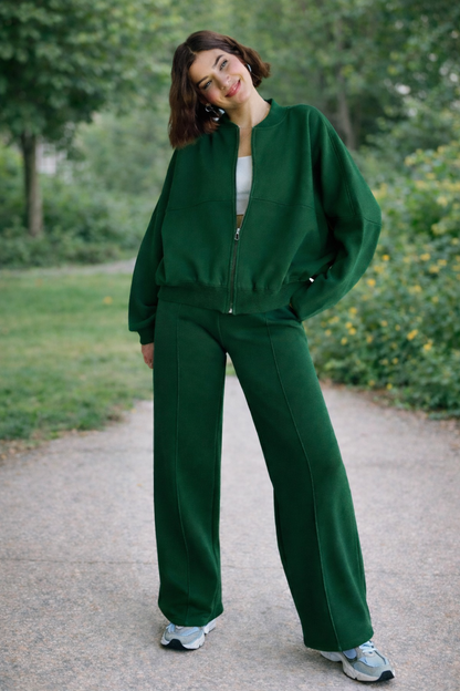 Set sport Cristina - Jachetă cu fermoar și pantaloni cu croi larg