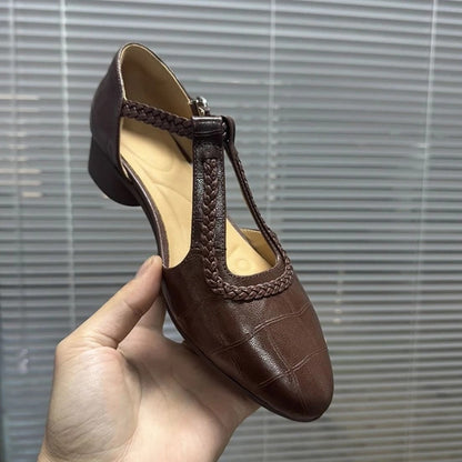 Pantofi cu toc gros retro Mary Jane de Cristina Gore