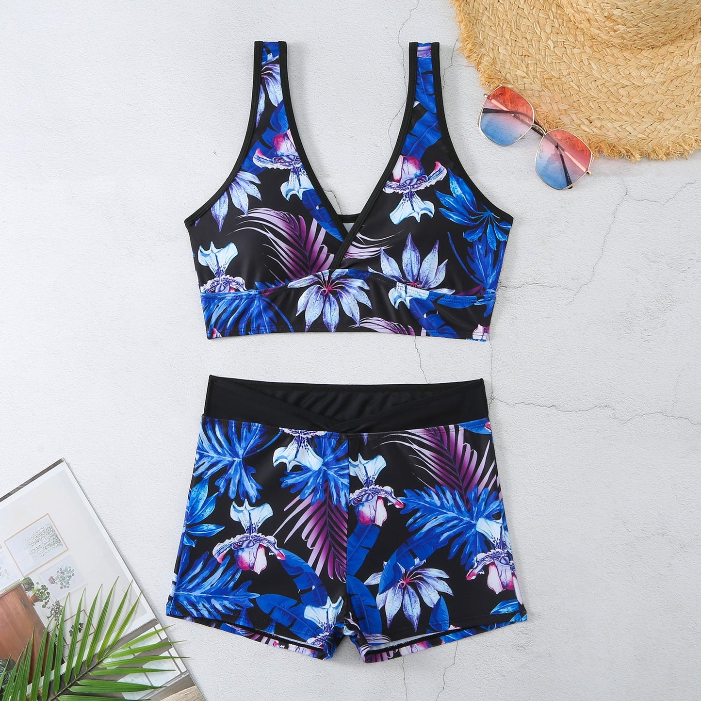 Bikini boxer cu imprimeu vibrant de Cristina Gore