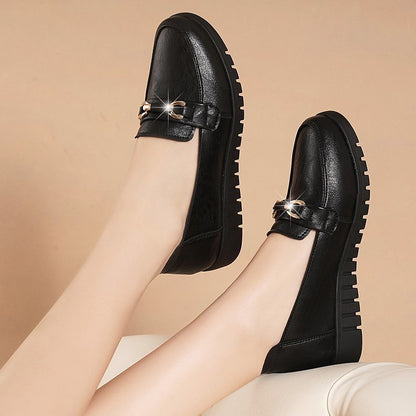 Elegant Comfort Cristina Gore Leather Flat Loafers