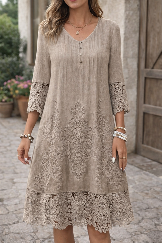Rochie elegantă din dantelă, linie A, de Cristina Gore