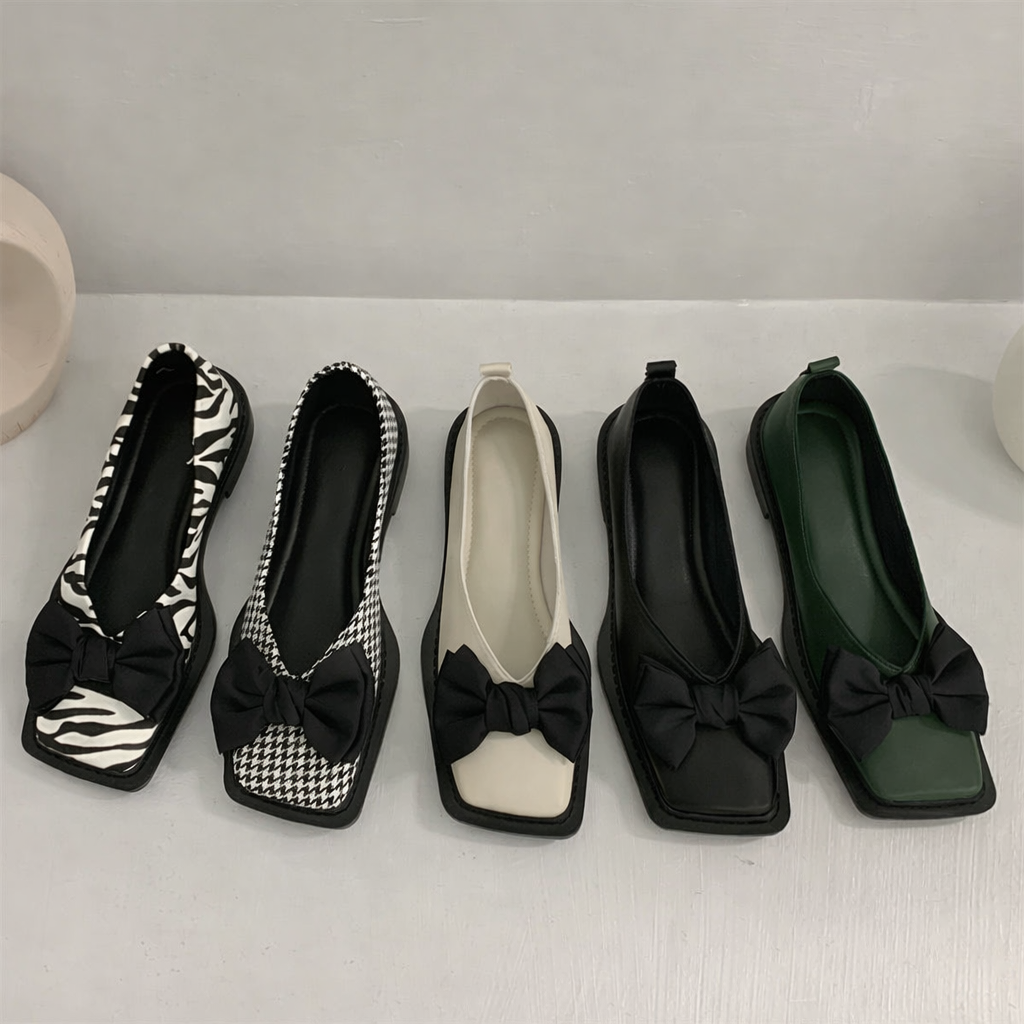 Balerini Cristina cu papion - Inspirație pentru vârful pătrat