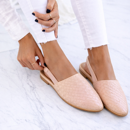 Sandale plate împletite Cristina - Stil confortabil cu cataramă