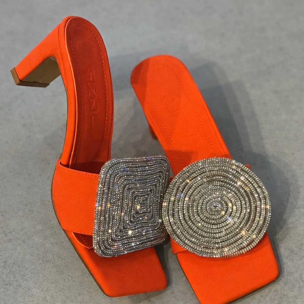 Sandale Cristina din in cu strasuri - Inspirație pentru toc gros