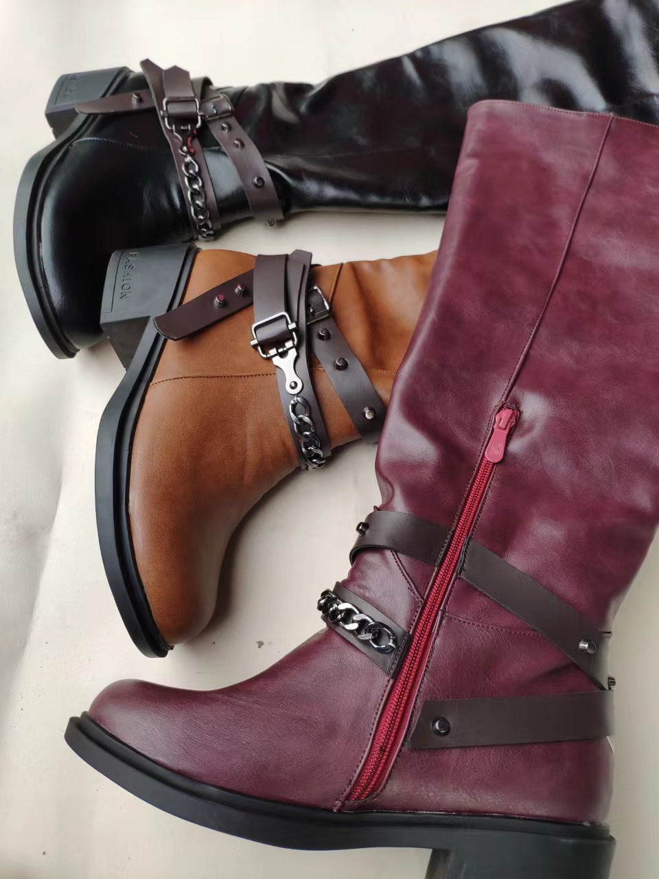 Cizme Cristina cu cataramă de curea - Toc gros în stil cavaleresc