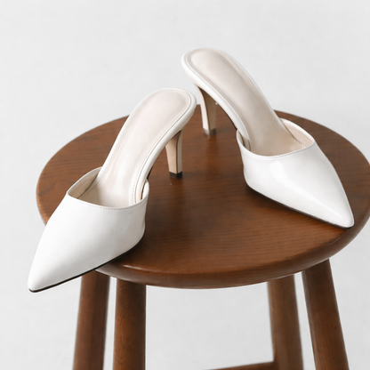 Tocuri stiletto elegante cu vârf ascuțit de la Cristina Gore