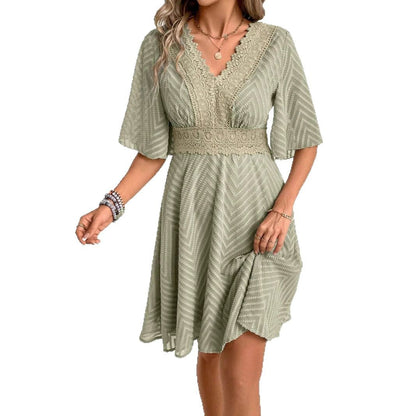 Rochie de vară cu mâneci clopot din dantelă Cristina Gore