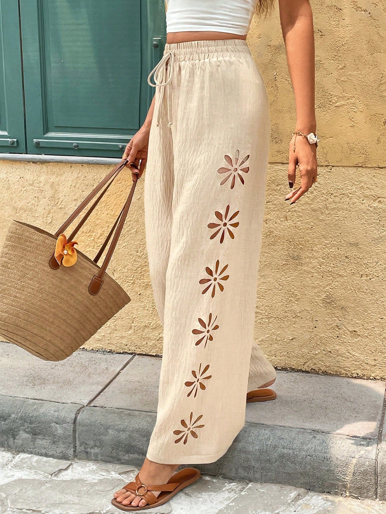 Pantaloni eleganti cu decupaj floral Cristina Gore și șnur