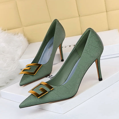 Tocuri stiletto elegante cu paiete de Cristina Gore