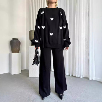 Set tricotat Cristina cu motive inimă - Confortabil, inspirat de vopseaua tie-dye