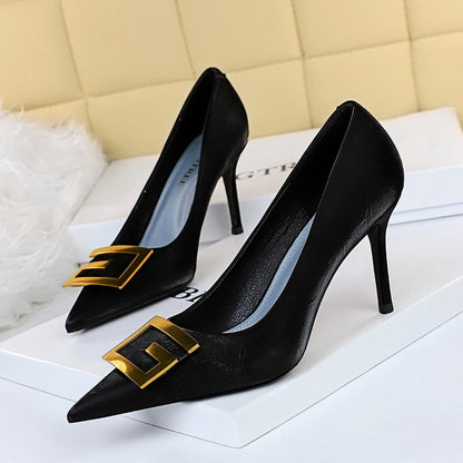Tocuri stiletto elegante cu paiete de Cristina Gore