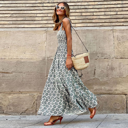 Rochie elegantă cu bretele florale de Cristina Gore