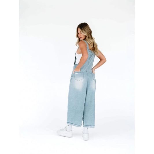 Pantaloni Cristina din denim cu bretele - Stil retro cu picioare late