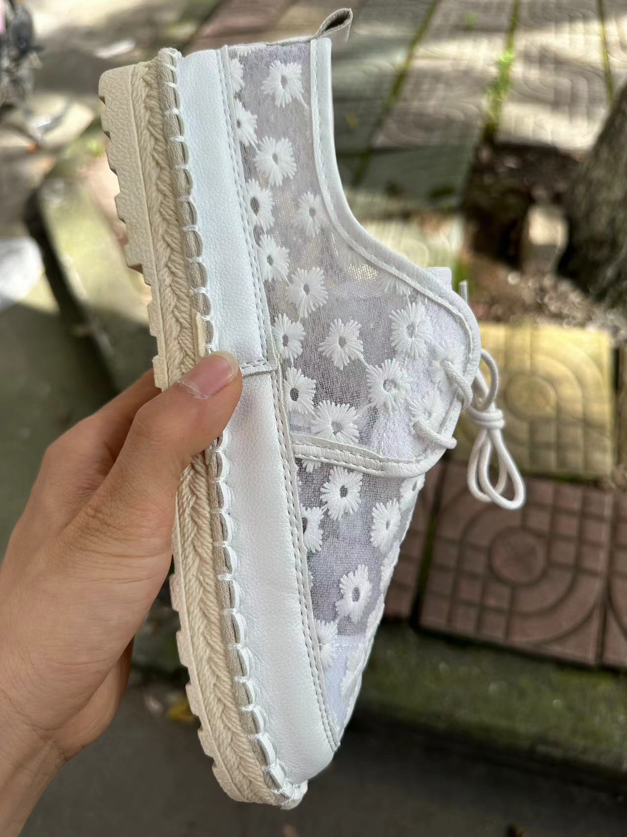 Pantofi cu șireturi Cristina - Design din plasă respirabilă