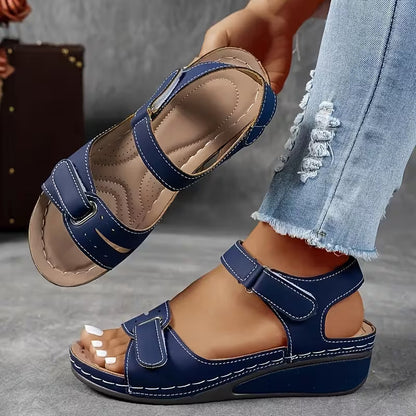 Sandale confortabile cu platformă Cristina Gore, cu croială perfectă și baretă
