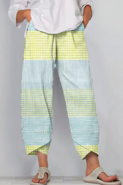 Pantaloni scurți cu dungi vibrante de la Cristina Gore