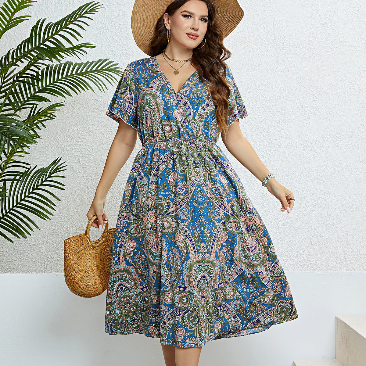 Rochie de vară cu imprimeu retro și decolteu în V Cristina Gore