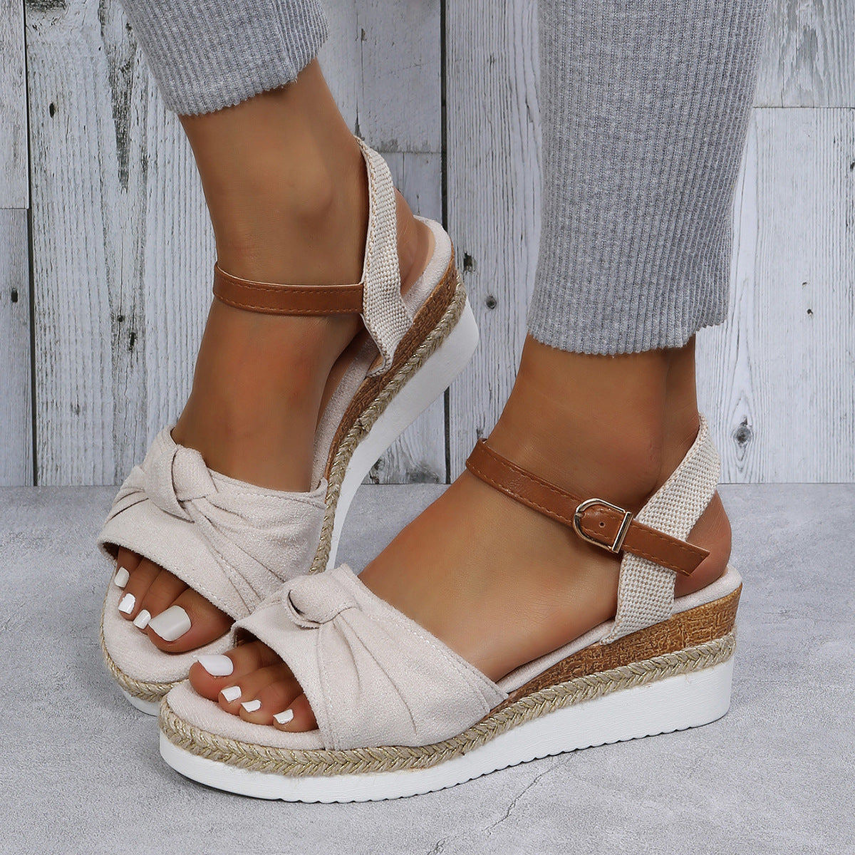 Sandale elegante cu platformă de Cristina Gore