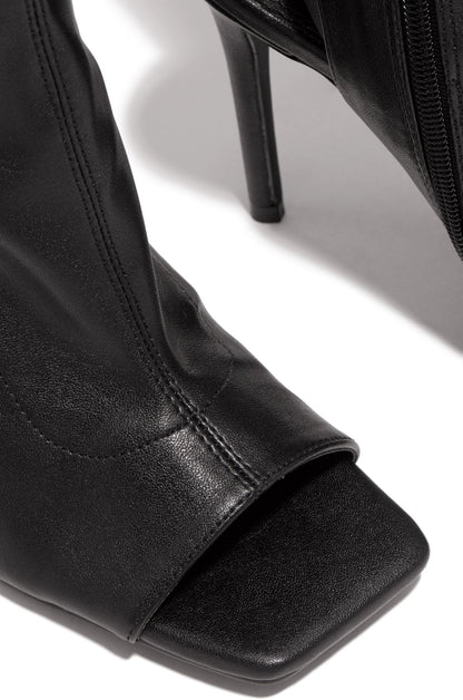 Cizme Cristina cu vârful deschis până la genunchi - Toc stiletto