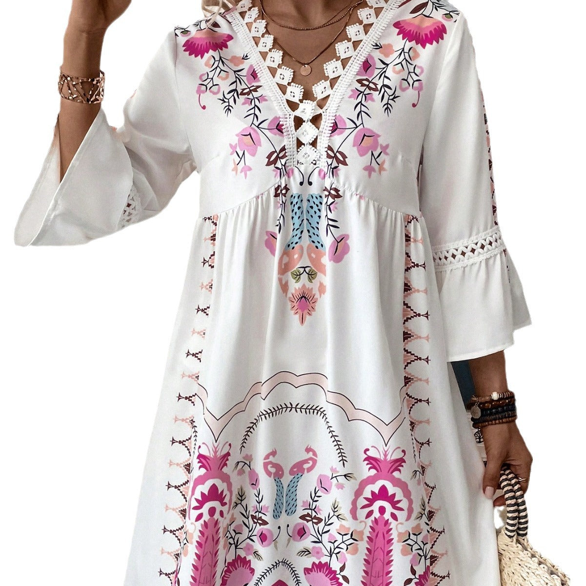 Rochie Cristina cu decolteu în V din dantelă florală - mâneci 3/4